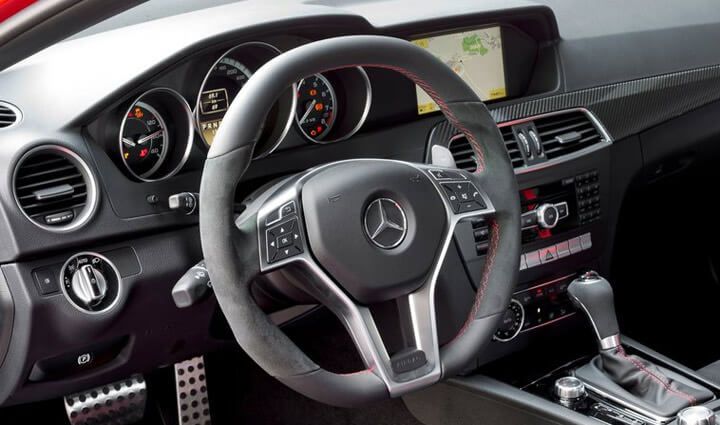 C63 AMG Coupé Black Series 2012 1