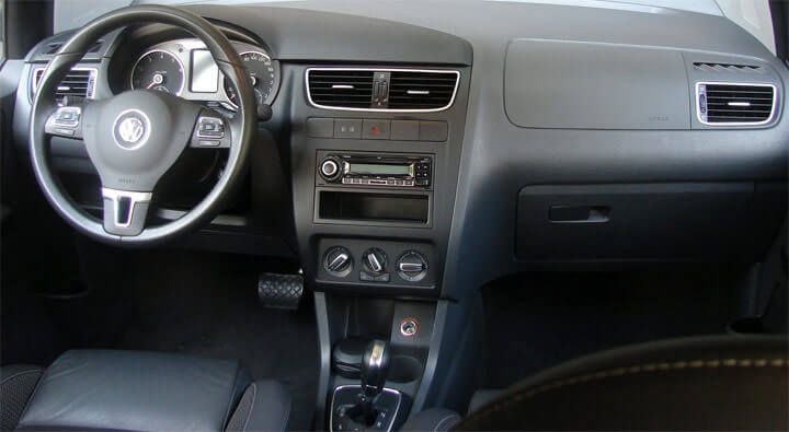 Interior do Cross Fox 2012