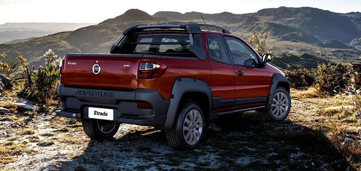 Fiat Strada - Traseira