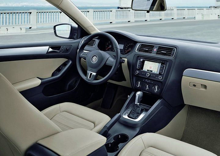 Volkswagen Jetta 2012 - Interior
